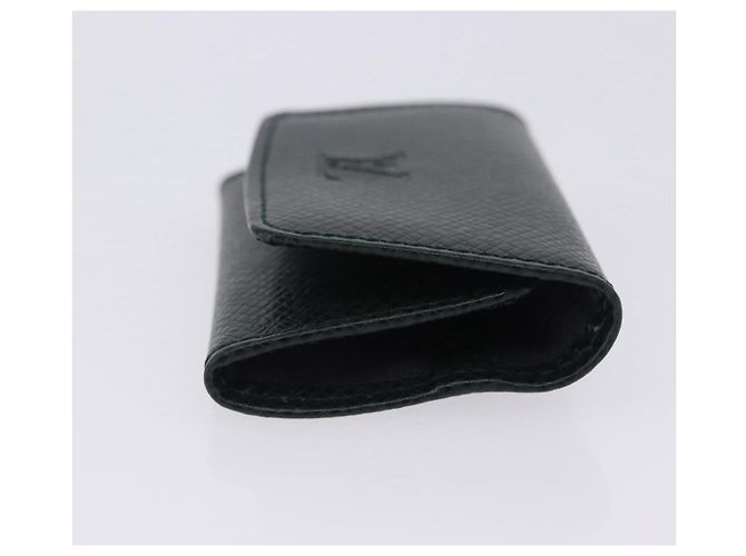 LOUIS VUITTON Taiga Buton de Manchette Cuffs Epicea LV Auth BA15690 - vista 3