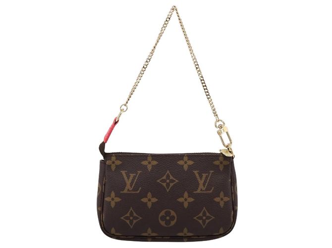 LOUIS VUITTON Monogram Vivienne Mini Pochette Accessoires Pouch LV Auth 204777M Monograma - vista 2