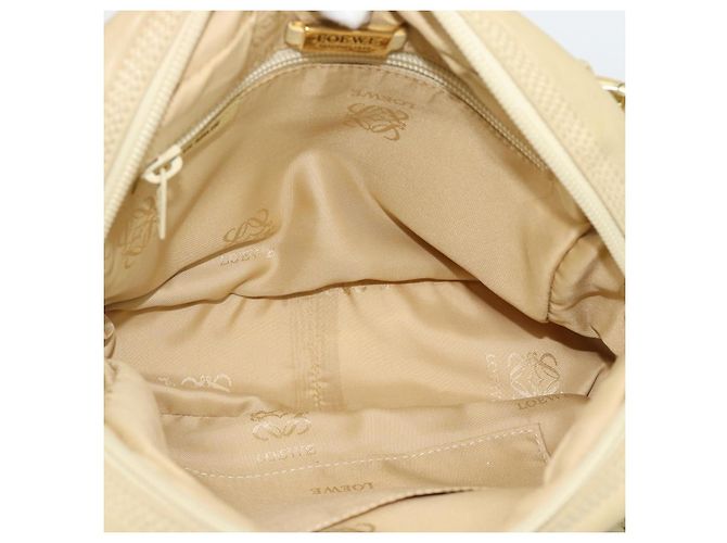 Borsa a tracolla con catena LOEWE in pelle beige oro autentica 192241A D'oro - vista 16