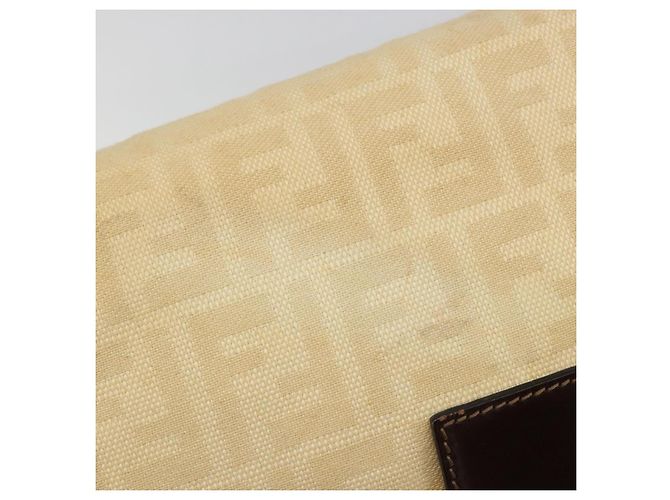 Borsa a tracolla FENDI Zucca Canvas Mamma Baguette Beige Silver Auth 186809A Argento - vista 14
