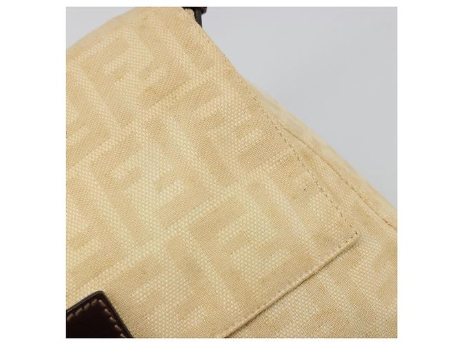 Borsa a tracolla FENDI Zucca Canvas Mamma Baguette Beige Silver Auth 186809A Argento - vista 15