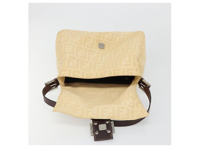 Borsa a tracolla FENDI Zucca Canvas Mamma Baguette Beige Silver Auth 186809A Argento - vista 18