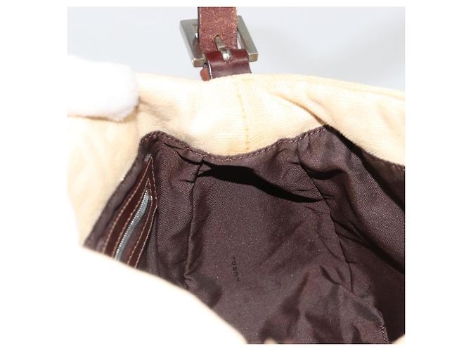 Borsa a tracolla FENDI Zucca Canvas Mamma Baguette Beige Silver Auth 186809A Argento - vista 22