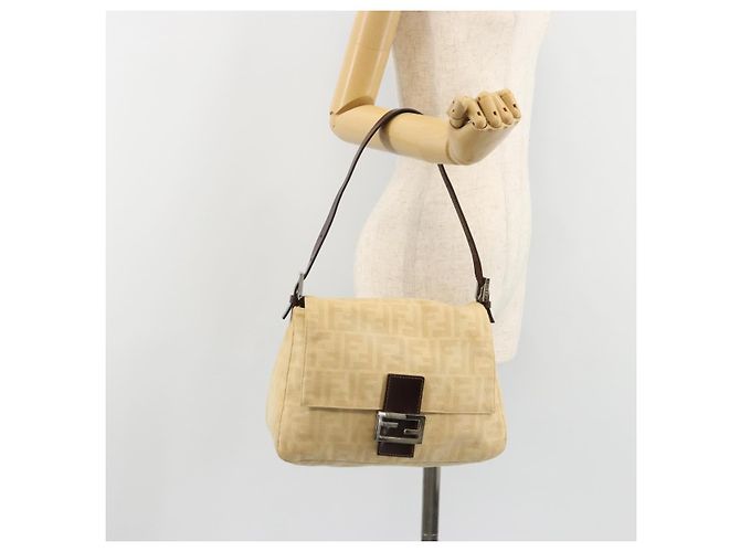 Borsa a tracolla FENDI Zucca Canvas Mamma Baguette Beige Silver Auth 186809A Argento - vista 27