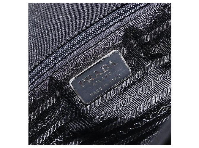 Bolsa de Ombro PRADA com Corrente de Plástico em Algodão Preto Auth 204708V - vista 17