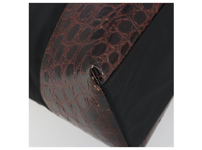 Sac à main PRADA Nylon Black Gold Auth 187087 Noir Doré - vue 11