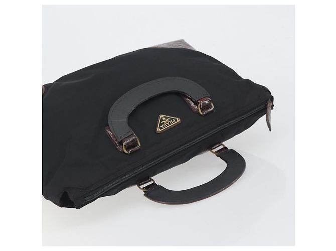 Sac à main PRADA Nylon Black Gold Auth 187087 Noir Doré - vue 6