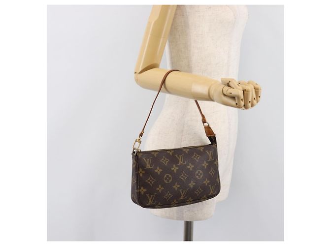 LOUIS VUITTON Monogram Pochette Accessoires Pouch M51980 LV Auth 204385 Monogramma - vista 24