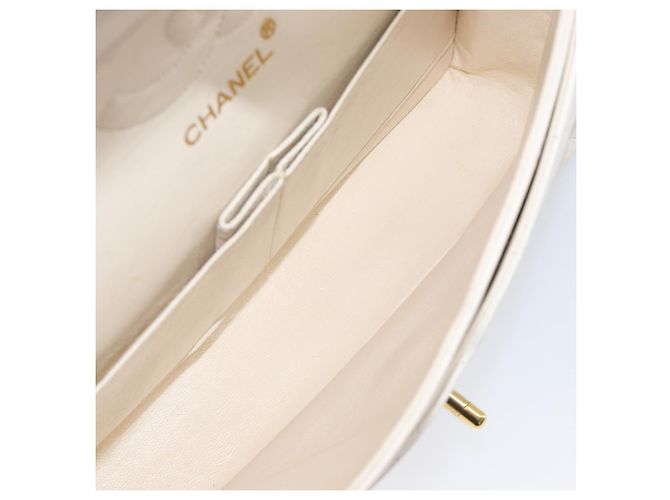 Borsa CHANEL Matelasse Double Flap Chain Bag Lamb Skin White Gold CC Auth 201534 Bianco D'oro - vista 24