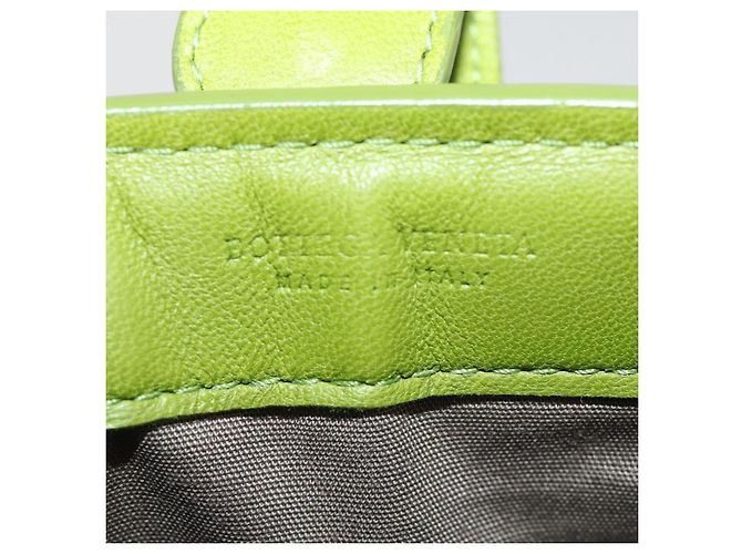 Housse iPad BOTTEGA VENETA INTRECCIATO en cuir Vert Auth 204255 - vue 17