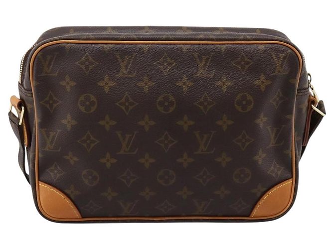 LOUIS VUITTON Monogram Nile Shoulder Bag M45244 LV Auth 204609A Monograma - vista 2