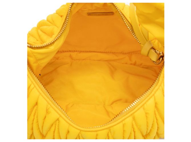 Miu Miu Matelassé Yellow Handtasche Gelb - Ansicht 4