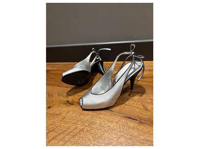 Miu Miu Décolleté Slingback Peep-Toe in pelle argento - vista 6