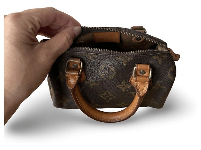 Louis Vuitton Nano Speedy - vista 6