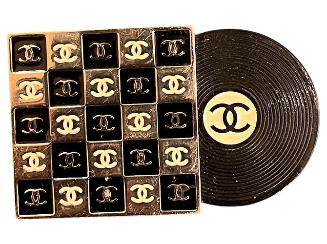 Chanel Spilla Chael a forma di disco in vinile vintage bianco e nero - vista 2
