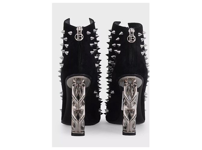 Stivaletti in camoscio nero con borchie Balmain EU 38 usati - vista 4