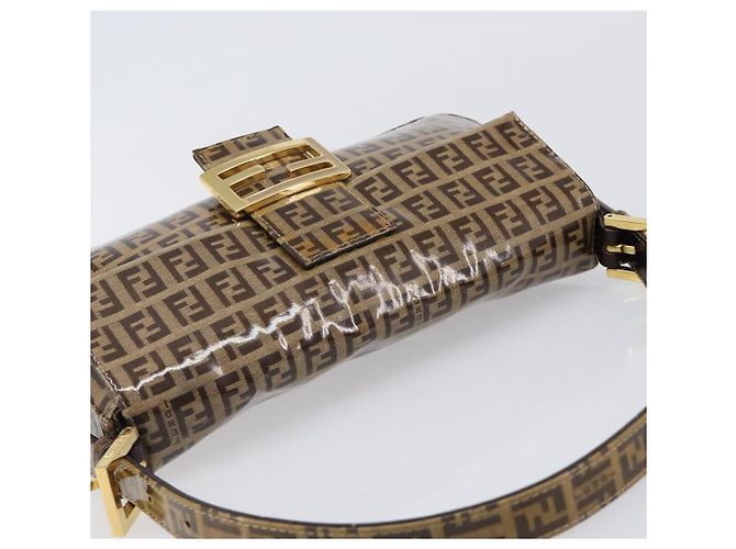 Borsa Fendi Mamma Baguette Zucca in pelle verniciata medium Beige - vista 7
