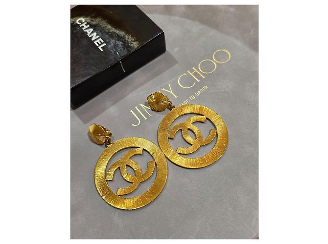 Boucles d'oreilles Chanel CC Dorées - vue 2