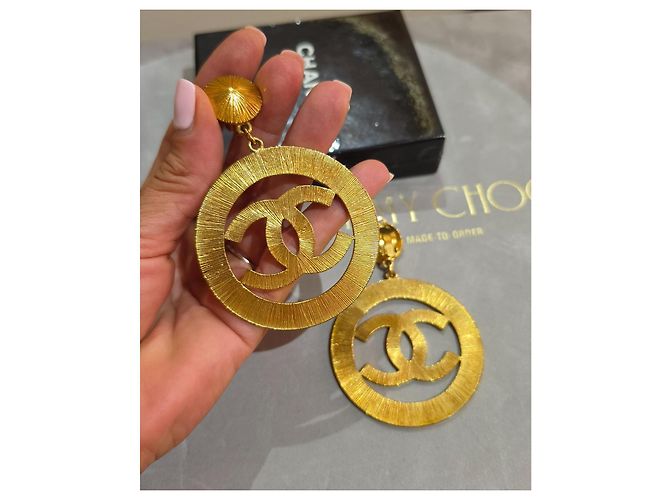 Boucles d'oreilles Chanel CC Dorées - vue 4