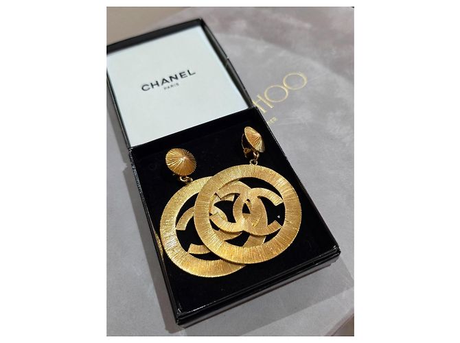 Boucles d'oreilles Chanel CC Dorées - vue 5
