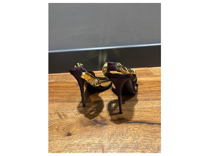 Giuseppe Zanotti Sandali Dafne 105 in raso marrone D'oro - vista 10