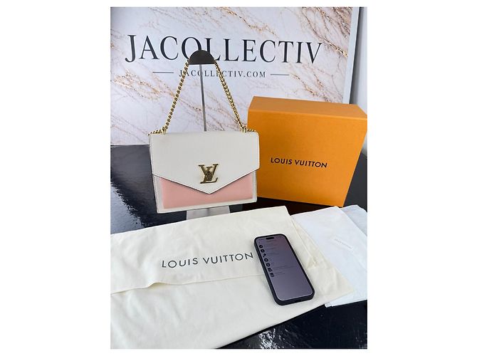 Louis Vuitton Pochette Lockme en cuir grainé blanc et rose - vue 3