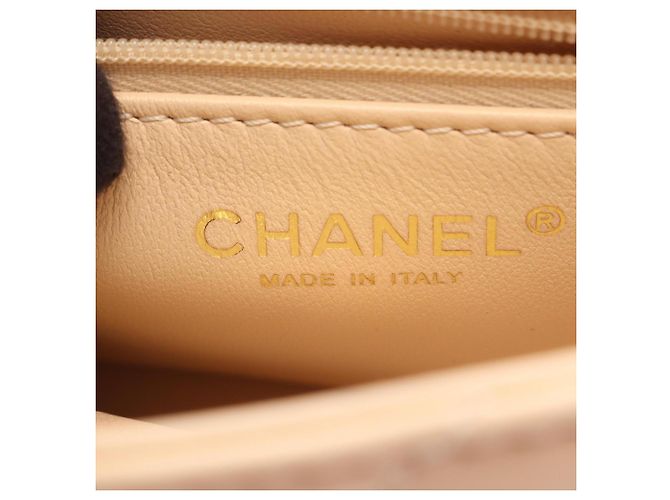Borsa a tracolla Chanel Matelassé Beige - vista 4