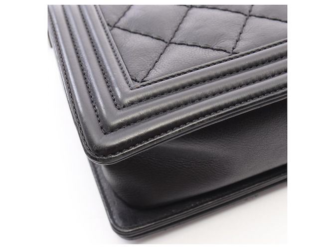 Borsa a tracolla Chanel Boy in pelle d'agnello nera Nero - vista 10