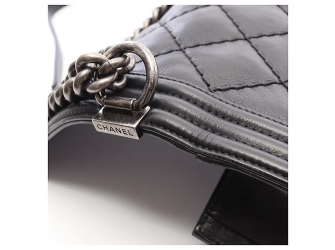 Borsa a tracolla Chanel Boy in pelle d'agnello nera Nero - vista 12
