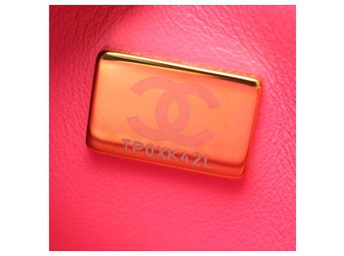 Borsa a tracolla Chanel Matelassé in pelle rosa - vista 5
