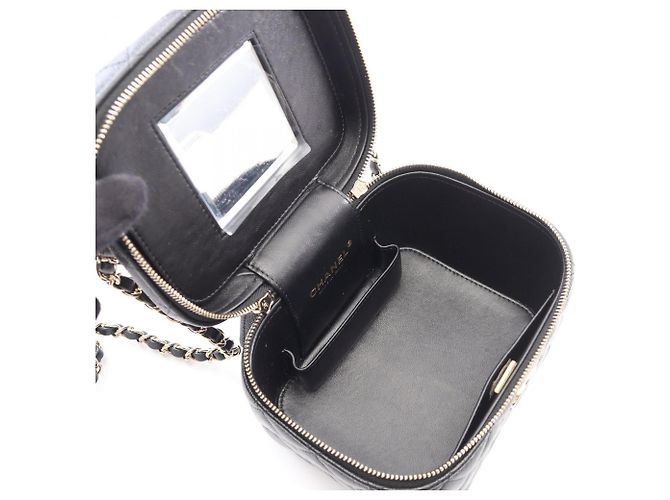 Bolsa Vanity Chanel Matelassé Preto - vista 3