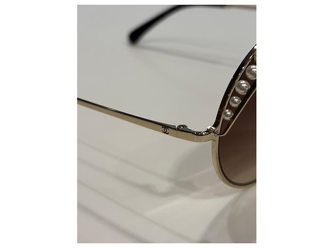 Chanel Gafas de sol redondas con perlas Mod. 4234 Blanco Dorado - vista 6