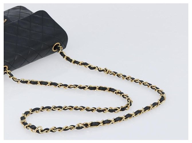 Chanel Vintage CC Catena Flap Pelle Trapuntata Media Nero - vista 7
