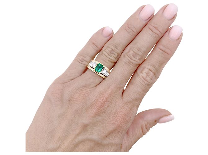 Autre Marque Zweifarbiger Goldbandring, Smaragd und Diamanten. - Ansicht 5
