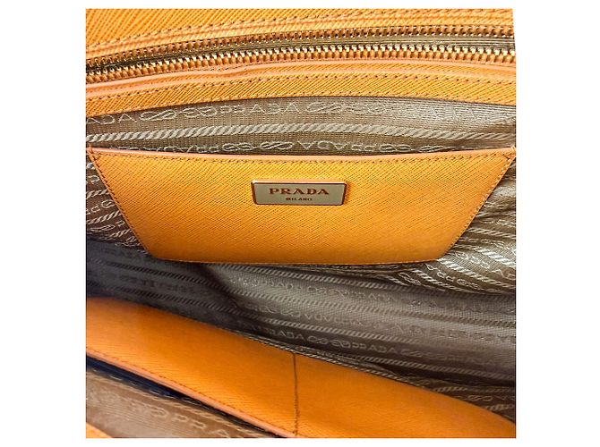 Prada Borsa Tote Galleria Large in pelle Saffiano Lux Mustard Senape - vista 15