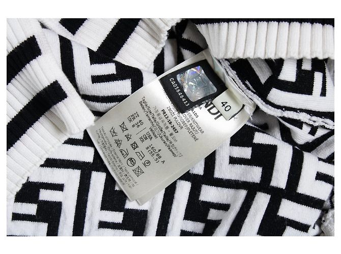 Fendi, Pullover mit Fendi Zucca-Logo-Print in Schwarz-Weiß - Ansicht 7