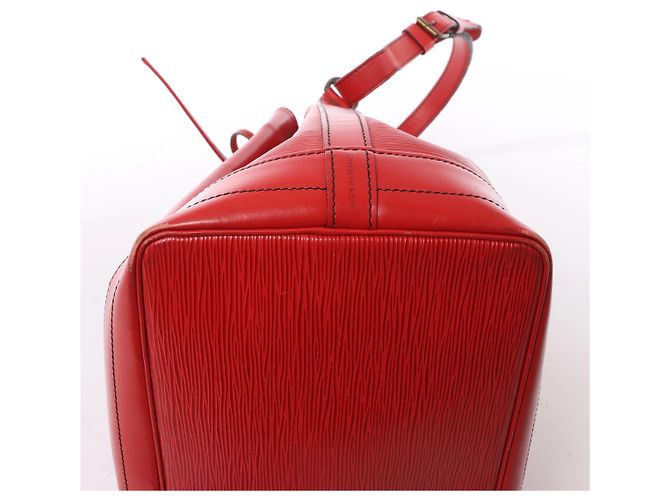 Borsa a tracolla Louis Vuitton Noe in pelle Epi rossa M44007 Rosso - vista 10