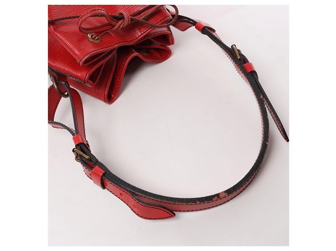 Borsa a tracolla Louis Vuitton Noe in pelle Epi rossa M44007 Rosso - vista 11