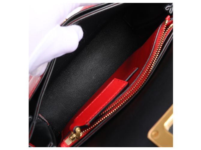 Borsa a tracolla in pelle Valentino Garavani VRing in rosso - vista 13