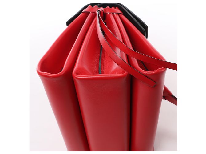 Borsa a tracolla in pelle Valentino Garavani VRing in rosso - vista 8