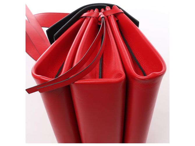 Borsa a tracolla in pelle Valentino Garavani VRing in rosso - vista 9