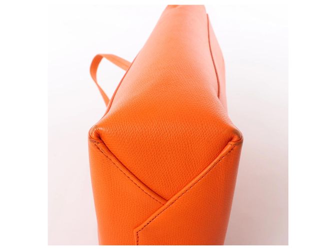 Céline CELINE Cabas Vertical Small 2Way Handtasche aus Leder in Orange - Ansicht 5