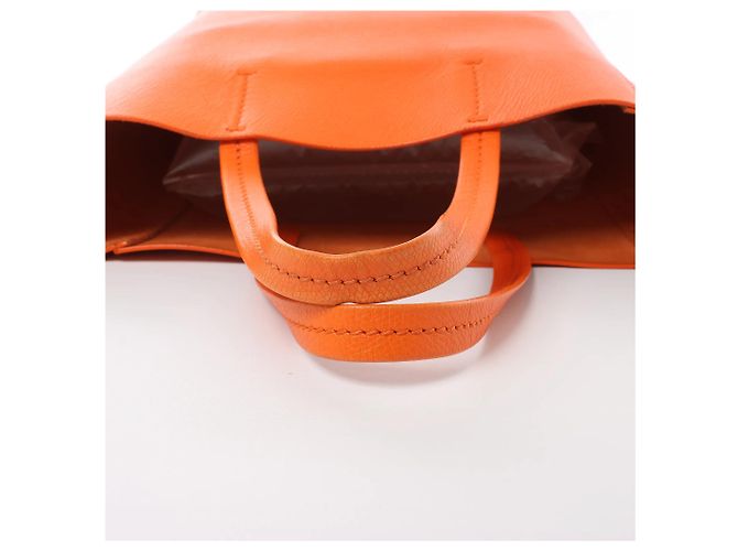 Céline CELINE Cabas Vertical Small 2Way Handtasche aus Leder in Orange - Ansicht 9