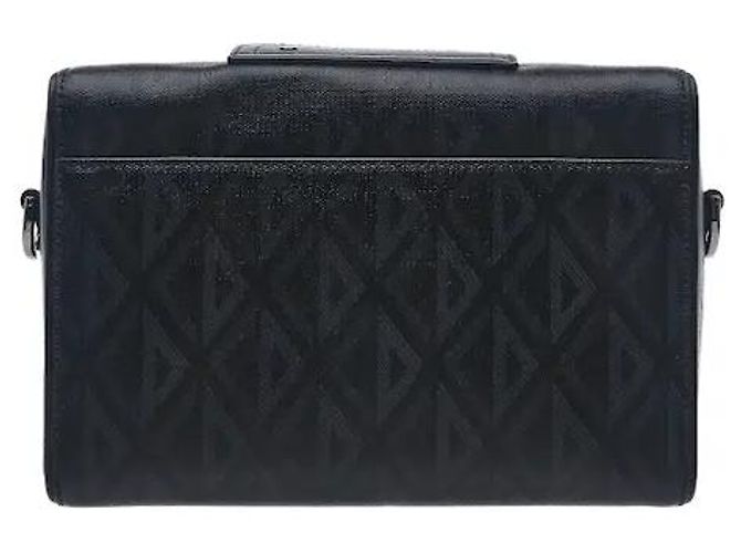Christian Dior The Dior house's sophisticated Lingot bag line's distinctive rectangular tab detailing harmonizes with luxurious leather material for a sophisticated mood. Its practical case silhouette allows Black - view 2