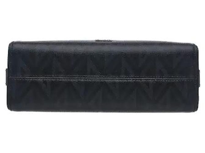 Christian Dior The Dior house's sophisticated Lingot bag line's distinctive rectangular tab detailing harmonizes with luxurious leather material for a sophisticated mood. Its practical case silhouette allows Black - view 3