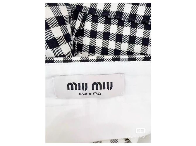 Miu Miu Rock aus schwarzer Wolle mit verstellbarem Gürtel Größe 40 Mehrfarben - Ansicht 5