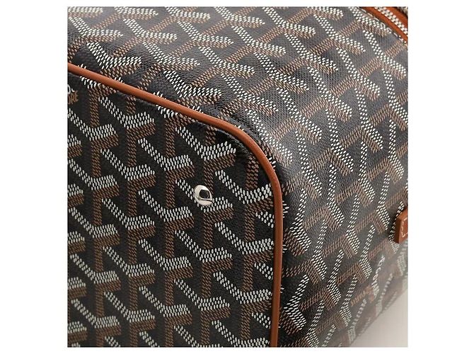 Realizzato nel materiale canvas Goyardine firmato Goyard, questo modello è leggero, altamente resistente e immune a graffi e macchie. Una silhouette vanity tridimensionale si armonizza con il lusso - vista 6