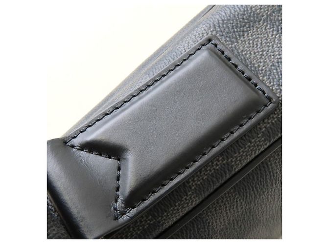 Sac à épaule Louis Vuitton Damier Graphite Dayton PM Marron Noir Damier ebène - vue 16