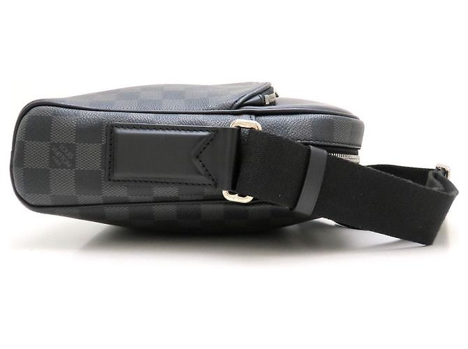 Sac à épaule Louis Vuitton Damier Graphite Dayton PM Marron Noir Damier ebène - vue 3
