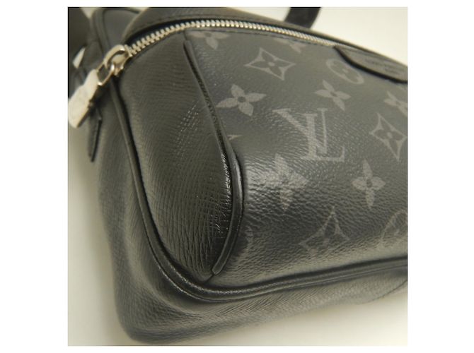 Louis Vuitton Taigarama Outdoor Messenger PM Nero - vista 14